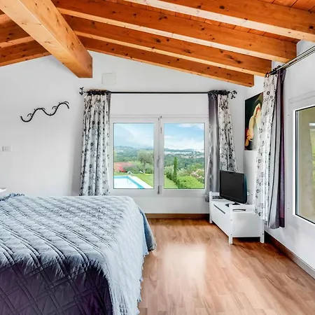 Ferienhaus Piscina Panoramica - La Casa Volante